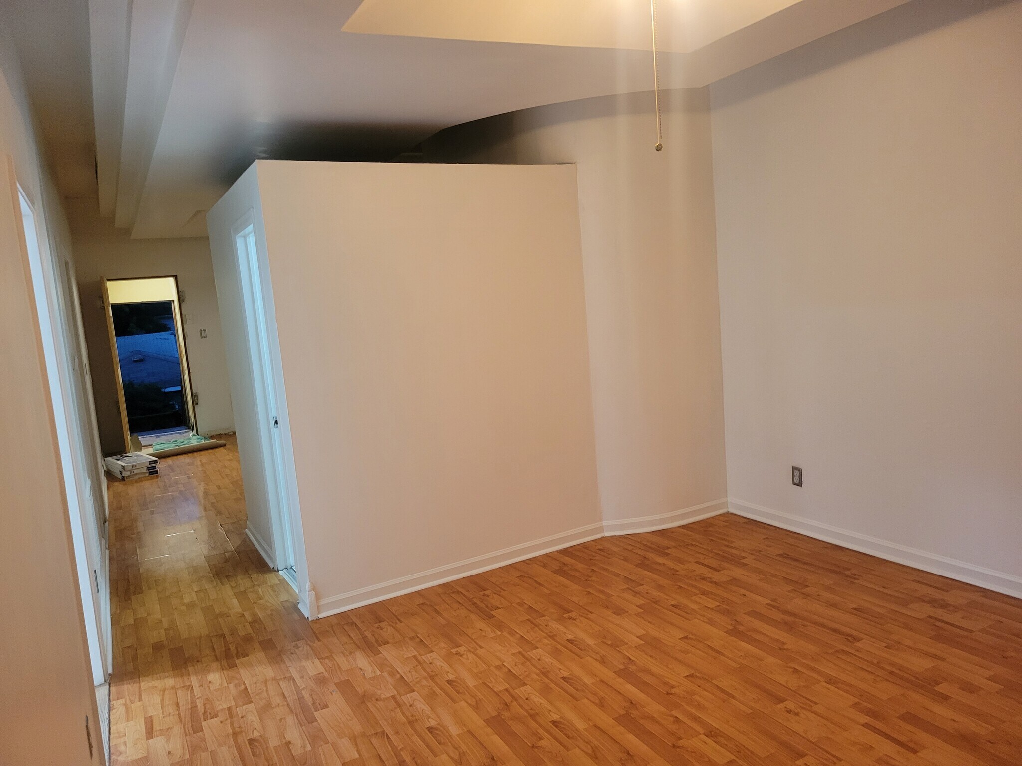 Building Photo - 3105 N California Ave