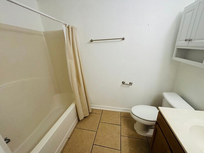 Building Photo - Charming 3 Bed 2 Bath House W/ Solar Panels