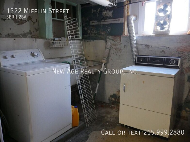 Building Photo - 1322 Mifflin St