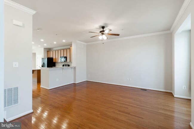 Building Photo - 7672 Timbercross Ln