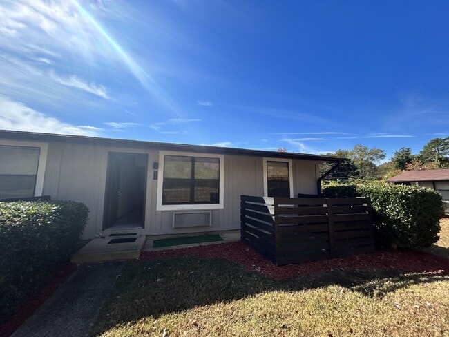 Building Photo - !!Get 1/2 OFF Your First FULL Month!!