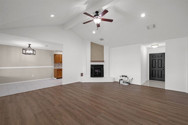 Building Photo - 2302 Doverglen Dr