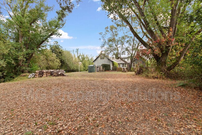 Building Photo - 5151 Nicasio Valley Rd