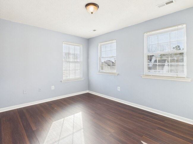 Building Photo - 10561 Gallant Fox Way