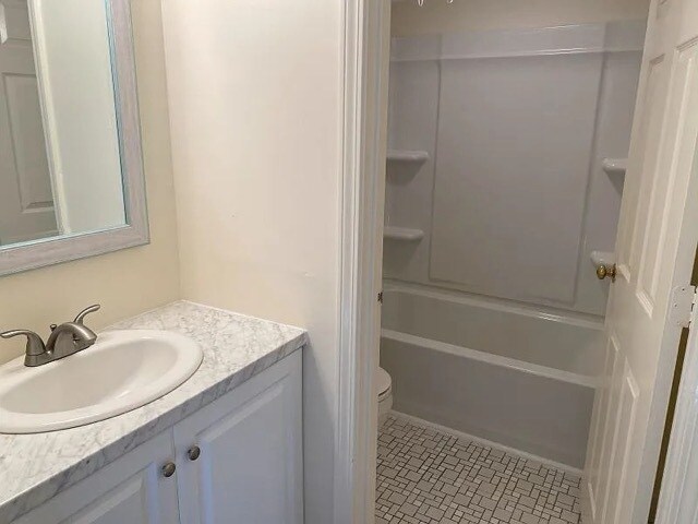 Building Photo - 289 Elm St