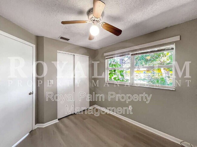 Building Photo - 13037 First Street- 1