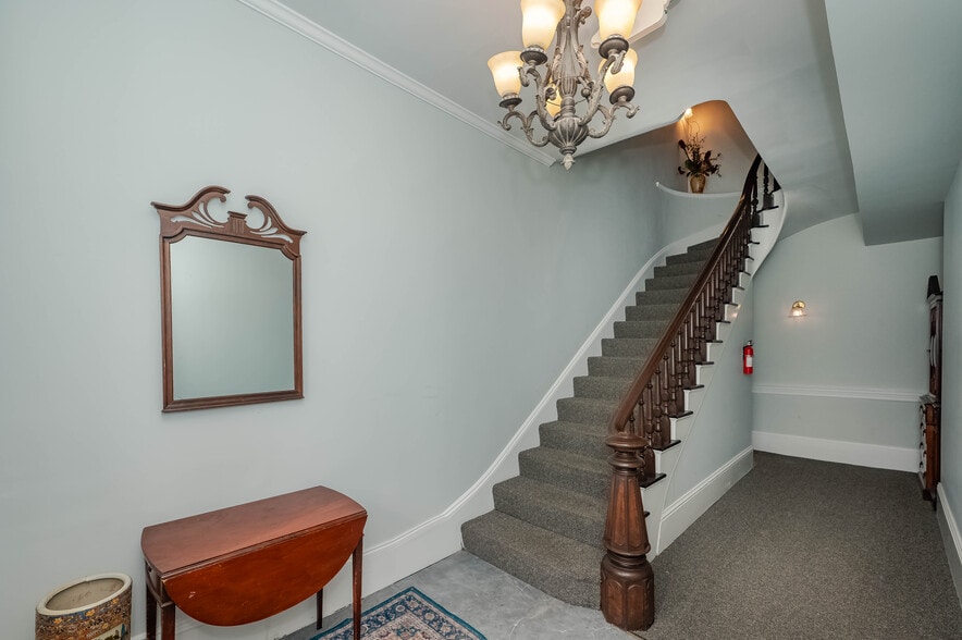1st floor entrance - 229 Miller Ave