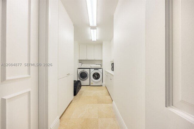 Building Photo - 10295 Collins Ave