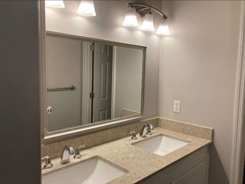 Building Photo - 1209 Reid Rd