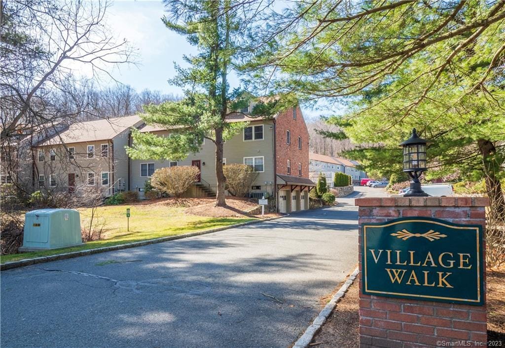 Building Photo - 29 Village Walk