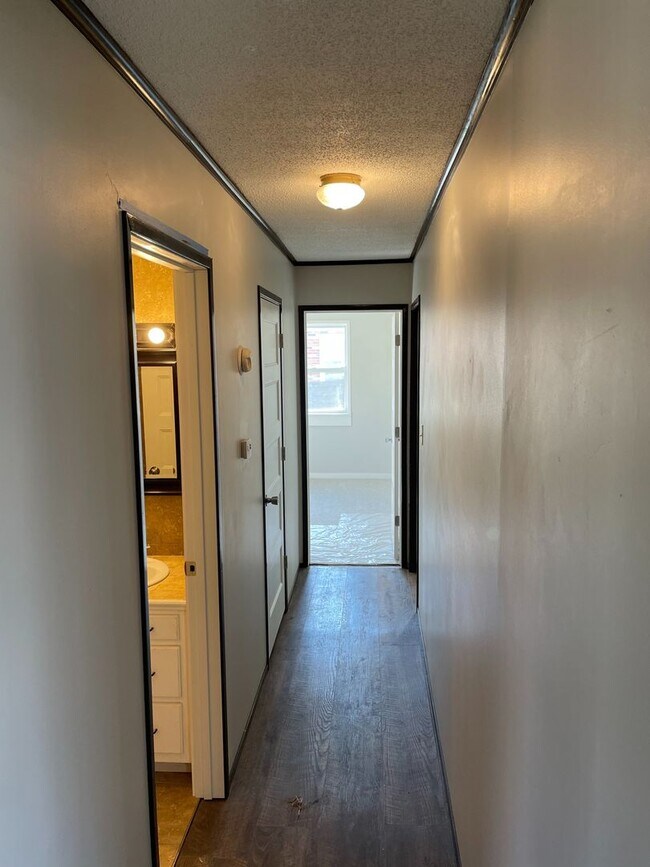 Building Photo - Rogersville Living at a great price .