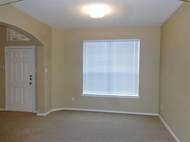 Building Photo - 5717 Eagle Mountain Dr