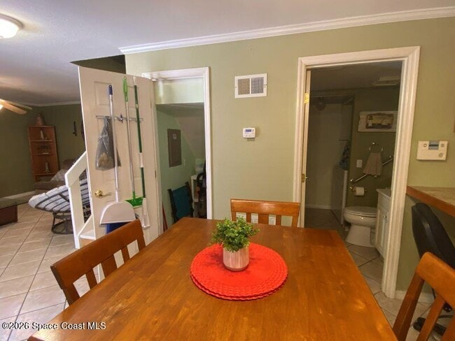 Building Photo - 8759 Live Oak Ct