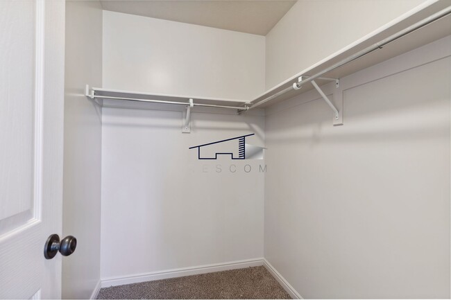 Building Photo - Well Maintained South Ogden 3 Bedroom Home!