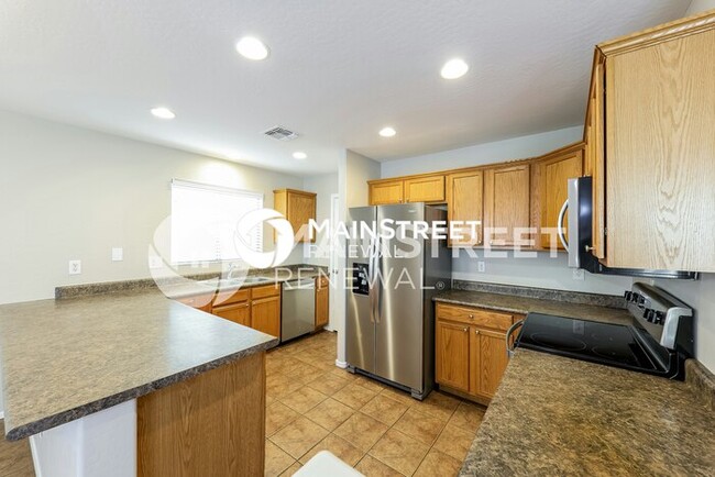 Building Photo - 6720 N 129th Ln