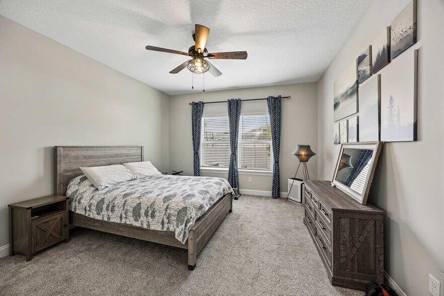 Building Photo - 159 Rose Dew Dr
