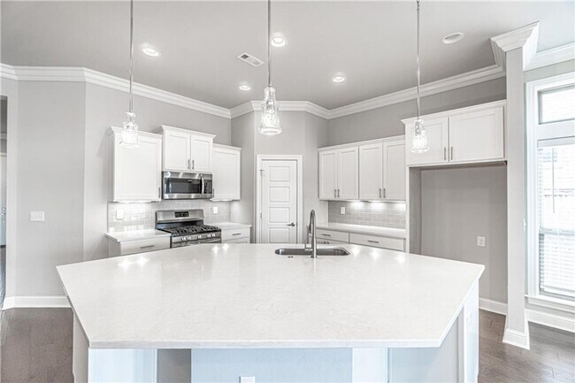 Building Photo - Superb 3 bedroom 2 bath home in Bentonvill...