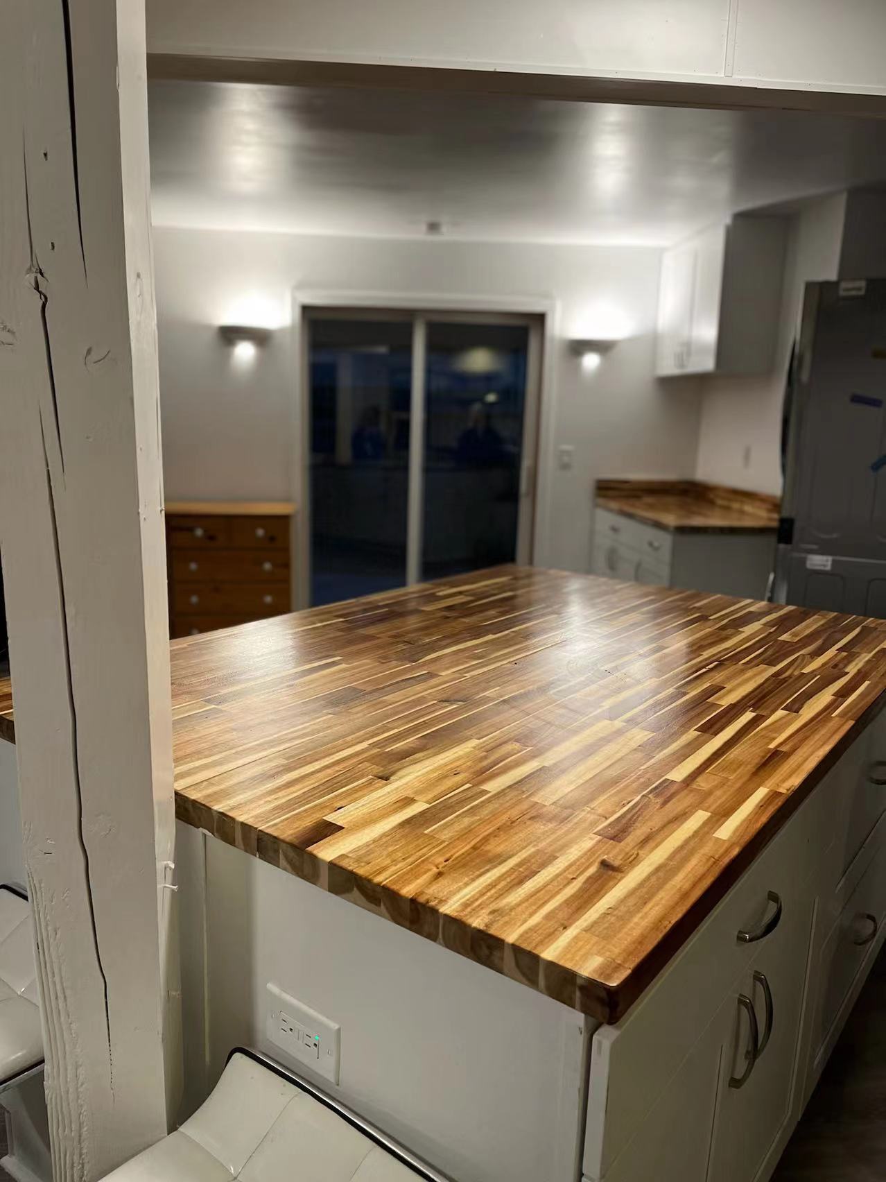 Kitchen island - 15005 101st Ave NE