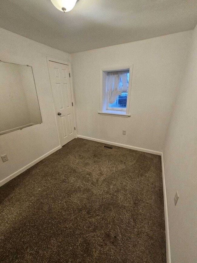 Building Photo - 219 N Lawrence St