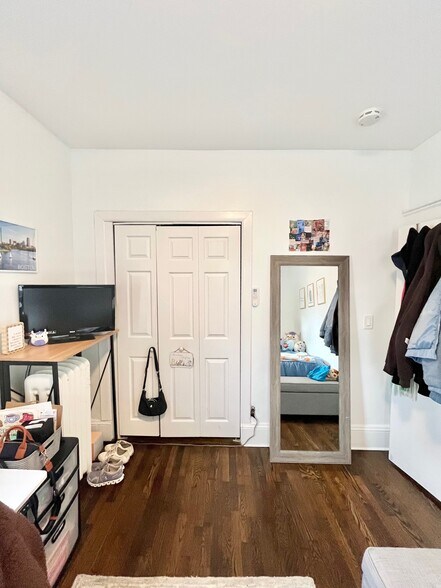 Building Photo - 220 Faneuil St