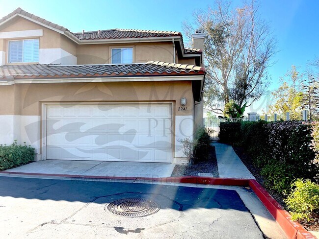 Building Photo - RE: Spacious End-Unit Townhome in Gated Chapala Community, Eastlake