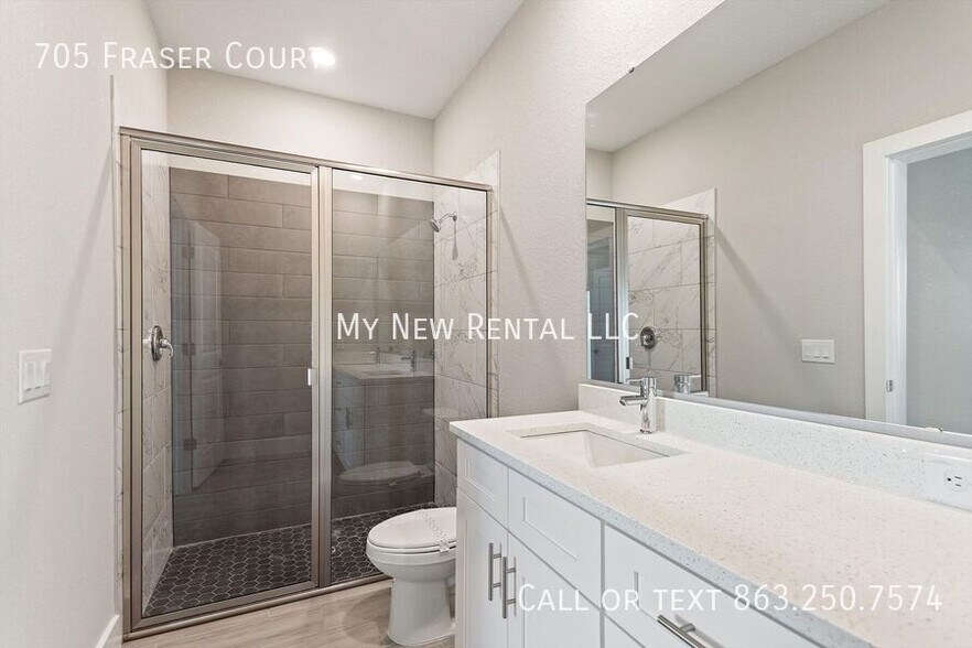 Building Photo - 705 Fraser Ct