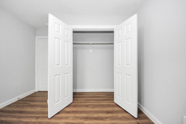 Building Photo - 6609 Bacher St