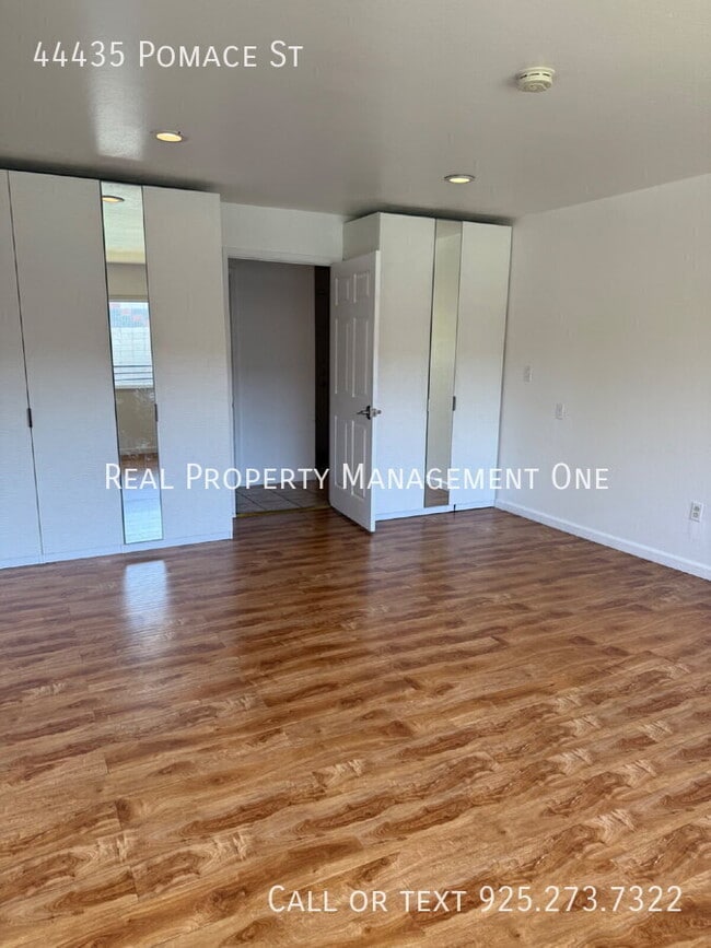 Building Photo - 44435 Pomace St