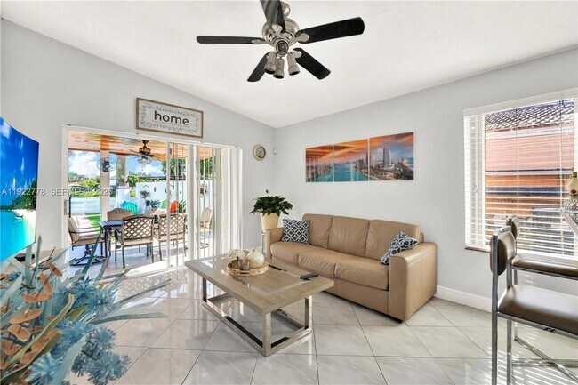 Building Photo - 17101 SW 142nd Pl