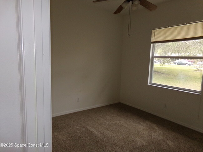 Building Photo - 464 Brown Ave