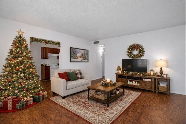 HOLIDAY MOVE IN SPECIALS! - Canterbury Palms Apartments