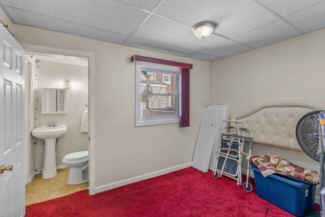 Building Photo - 513 Morris St