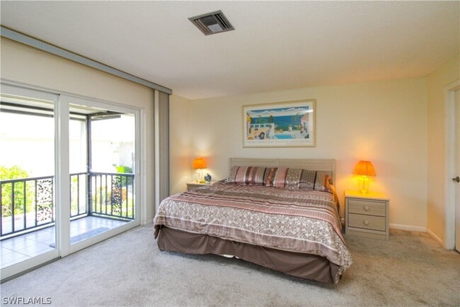 Building Photo - 239 Palm Dr