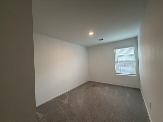 Building Photo - 531 Flower Reed Ct