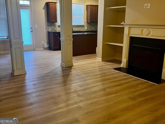 Building Photo - 3702 Brockenhurst Dr