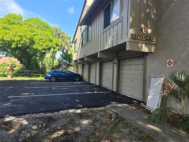 Building Photo - 2200 NW 59th Terrace