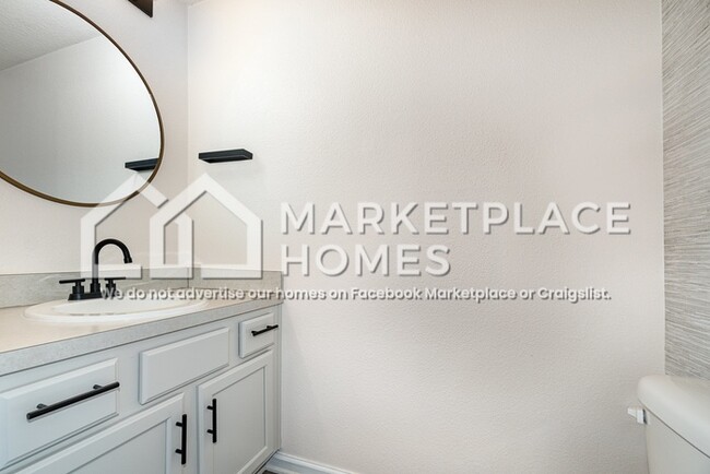 Building Photo - 373 Servia Dr