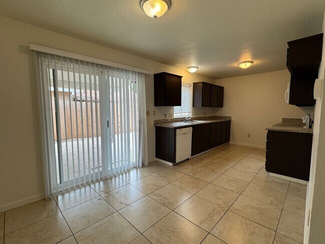 Building Photo - Four Bedroom, Two Bathroom Home For Rent