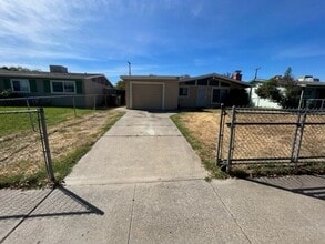 Building Photo - 5725 El Campo Way