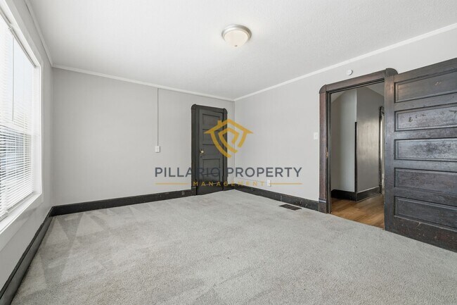 Building Photo - $500 OFF MOVE-IN SPECIAL!!! 4 Bedroom home in Near Downtown Indy! Available Now!