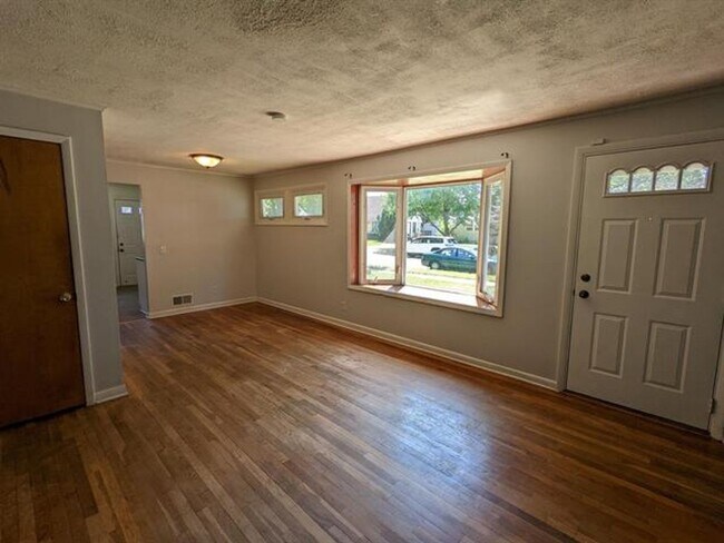 Building Photo - 4322 Doncaster Dr