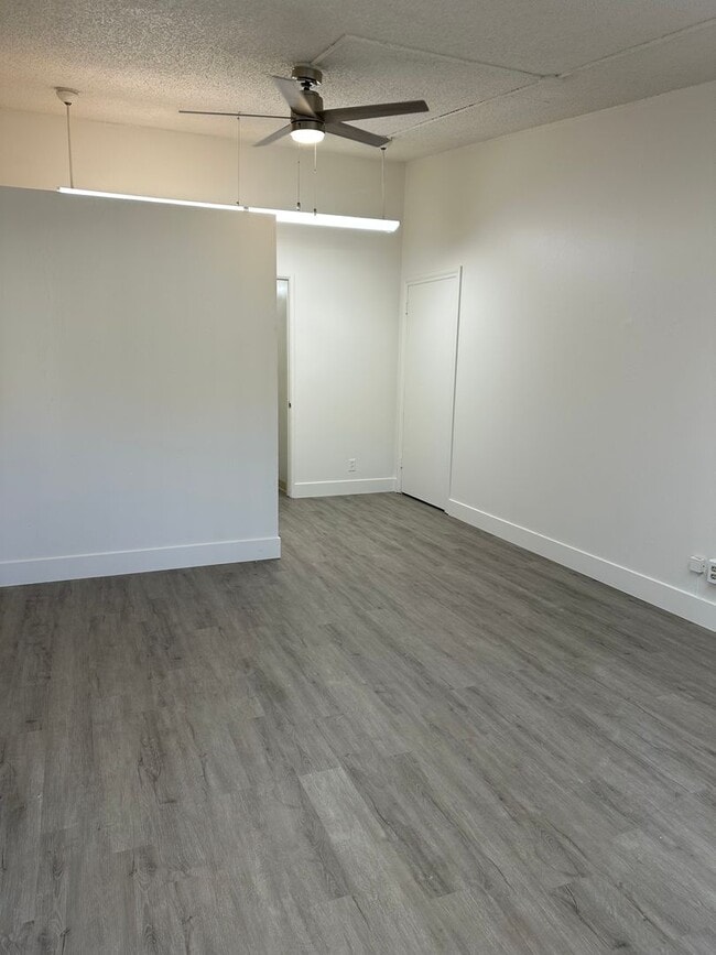 Building Photo - 208 Van Houten Ave
