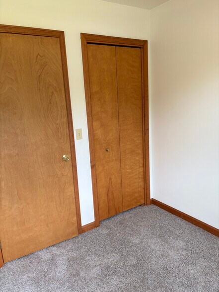 Third bedroom and closet - 10 Burke Dr