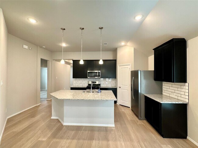 Building Photo - 3274 Old Ironwood Dr