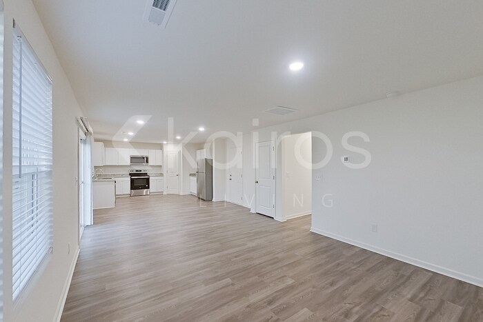 Building Photo - 7004 Peppermill Way