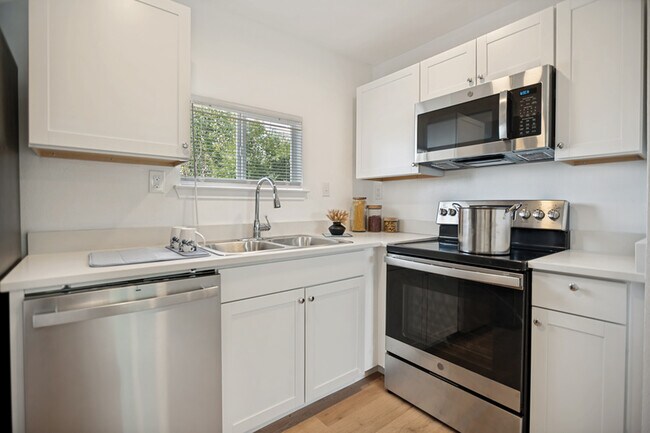 Building Photo - 905 W Abram St