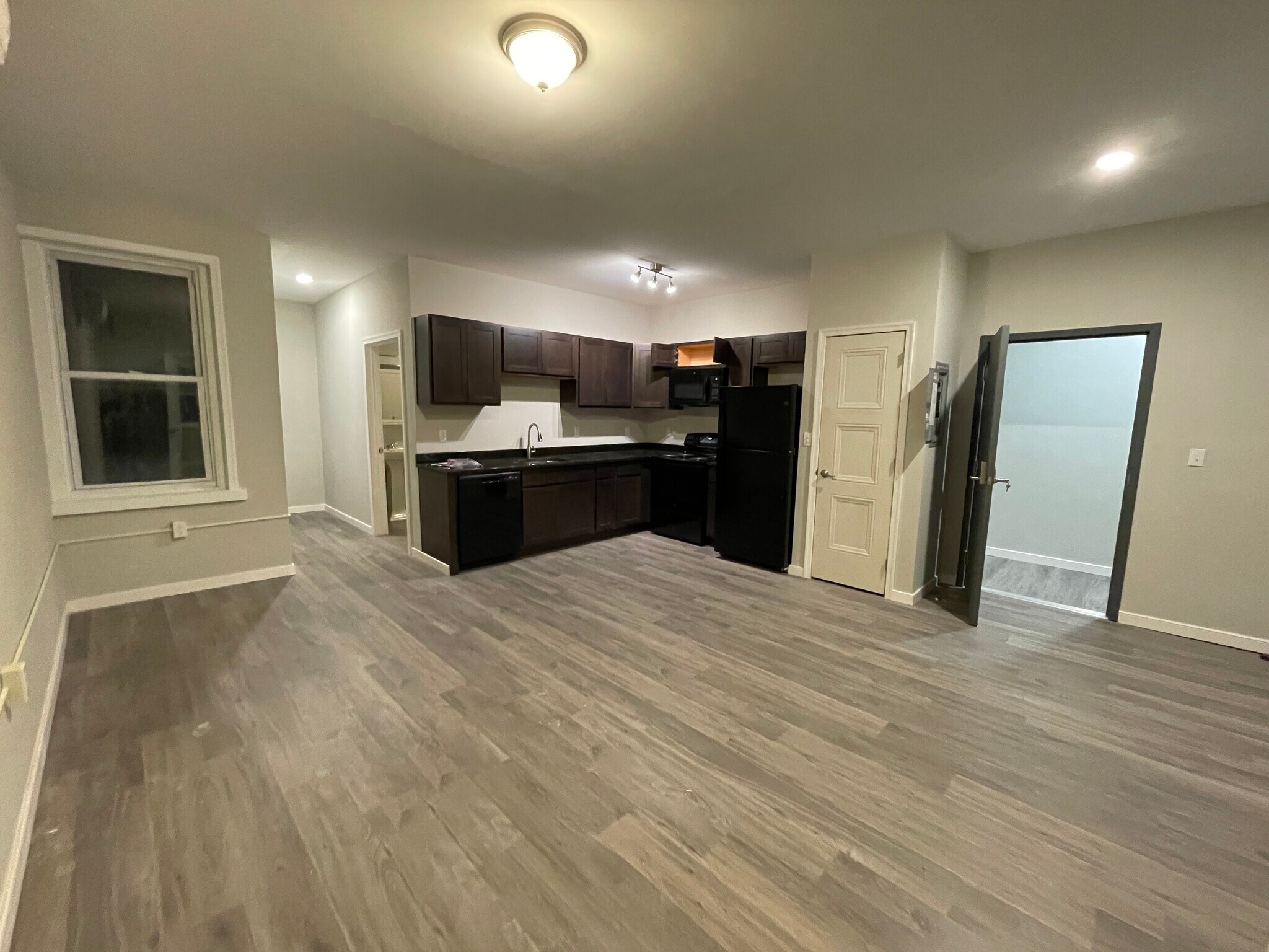 Building Photo - 1017 Hamilton St, Fl 1