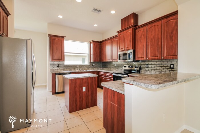 Building Photo - 12805 Ione Way