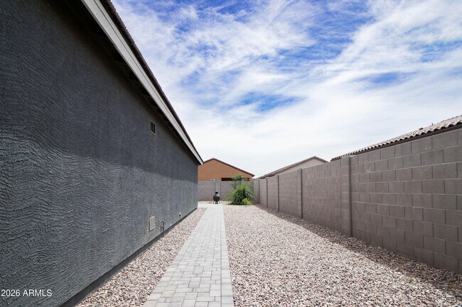 Building Photo - 47347 W Cansados Rd