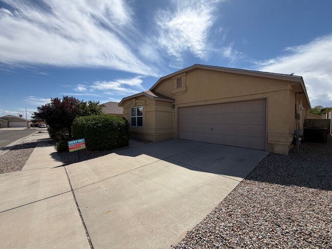 Building Photo - 10601 Rio Del Sole Ct NW